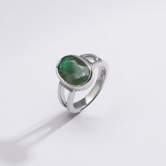 Unisex Green Emerald (Panna) Ring in 925 Silver – #1150B - Myra