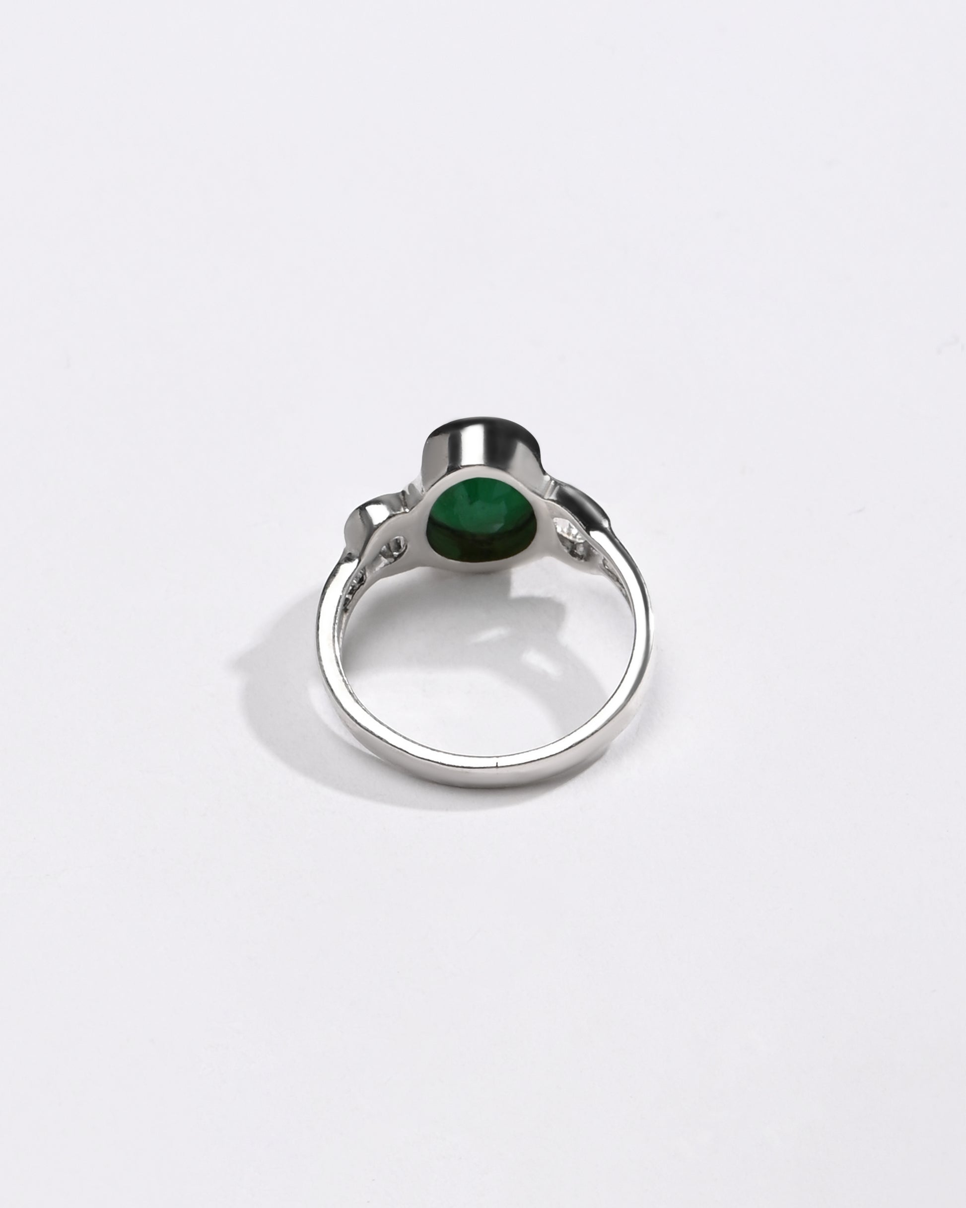 Modern Emerald (Panna) Ring – 925 Silver Silhouette - #1178B - Myra