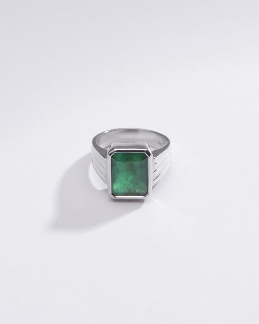 Vintage Emerald (Panna) Ring in 925 Silver – #1228